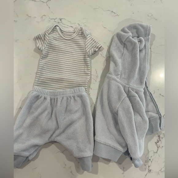 Carter's Light Blue Matching Set - Picture 3 of 3